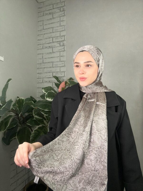 Pearly Hijab - Brown/Gray